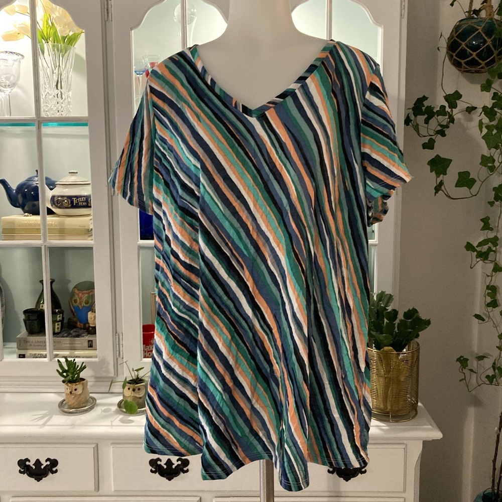 EVRI Modern Tee